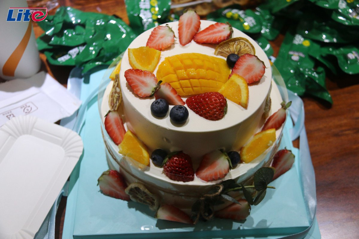 liteHN's tweet image. Sweet Afternoon Tea, In order to sympathize with the hard work of everyone, the company specially prepared small surprises, nice cakes. More click: hnliterefractory.com/?twitter=1

#kilnfurniture

#refractorymaterial

WHATSAPP: +86 19937753282