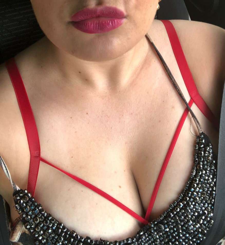 RebecaSulista's tweet photo. Boa noite ,vou me tocar, pensando em alguém especial..😛😋😘🙃😈😻💕💋 https://t.co/59ziIvcpdY
