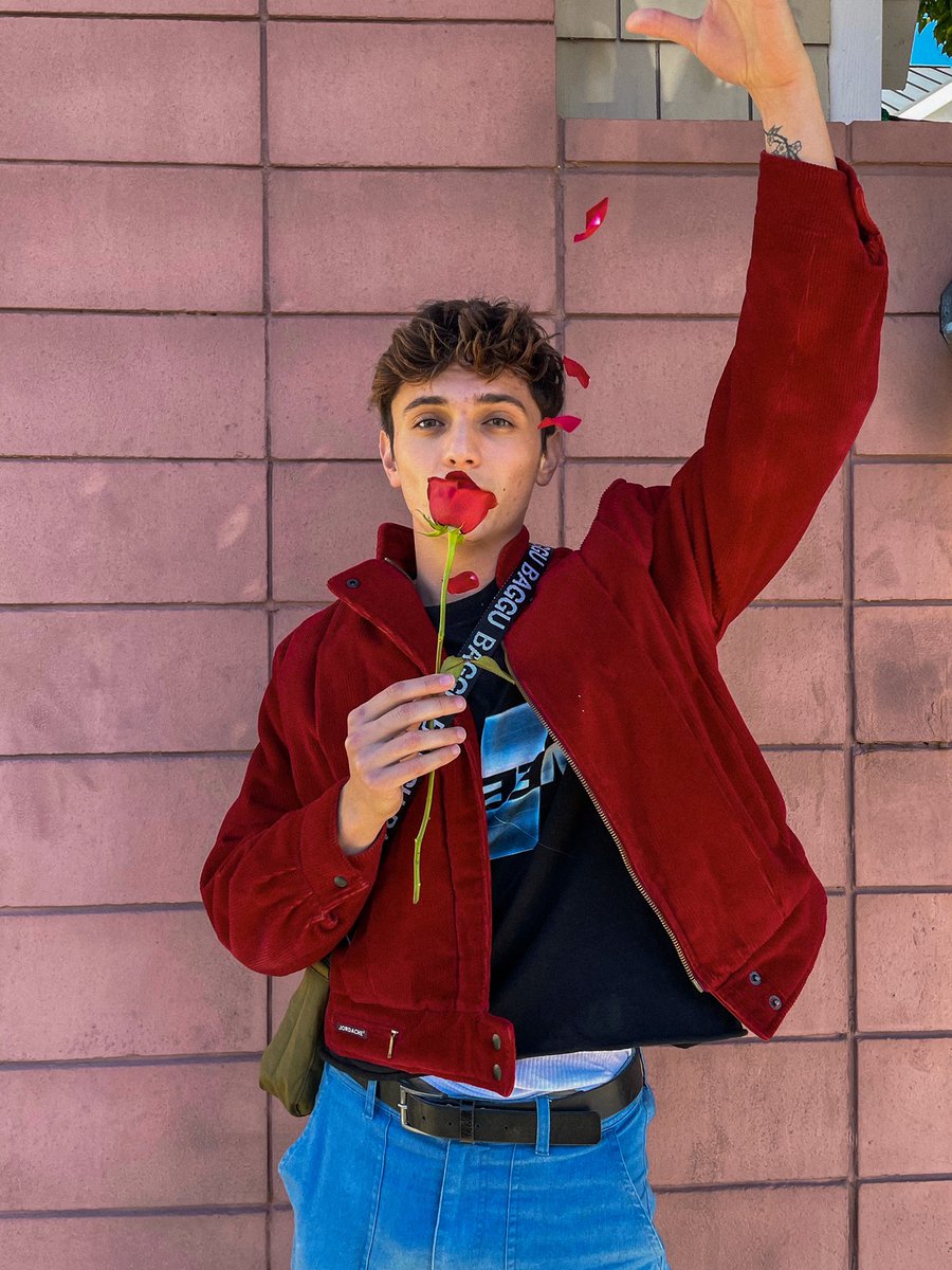 willmiah's tweet image. did someone call for flowers?