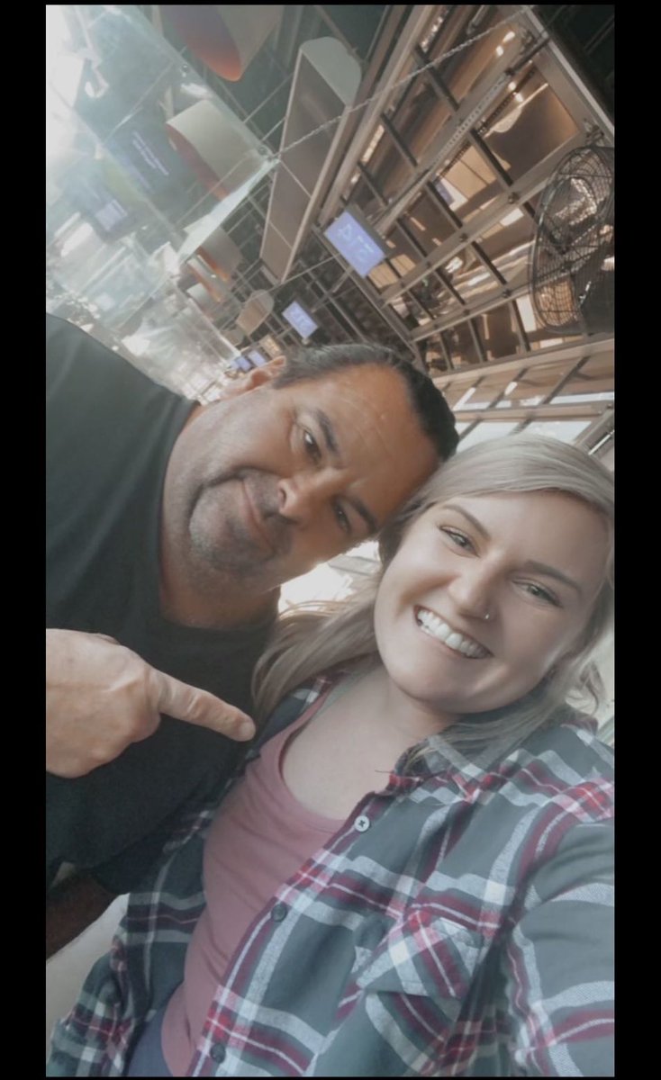 ashley_sulli's tweet photo. I can’t believe my sister ran into Ed from 90 Day Fiancé in Arizona today https://t.co/JDpBOvt8o6