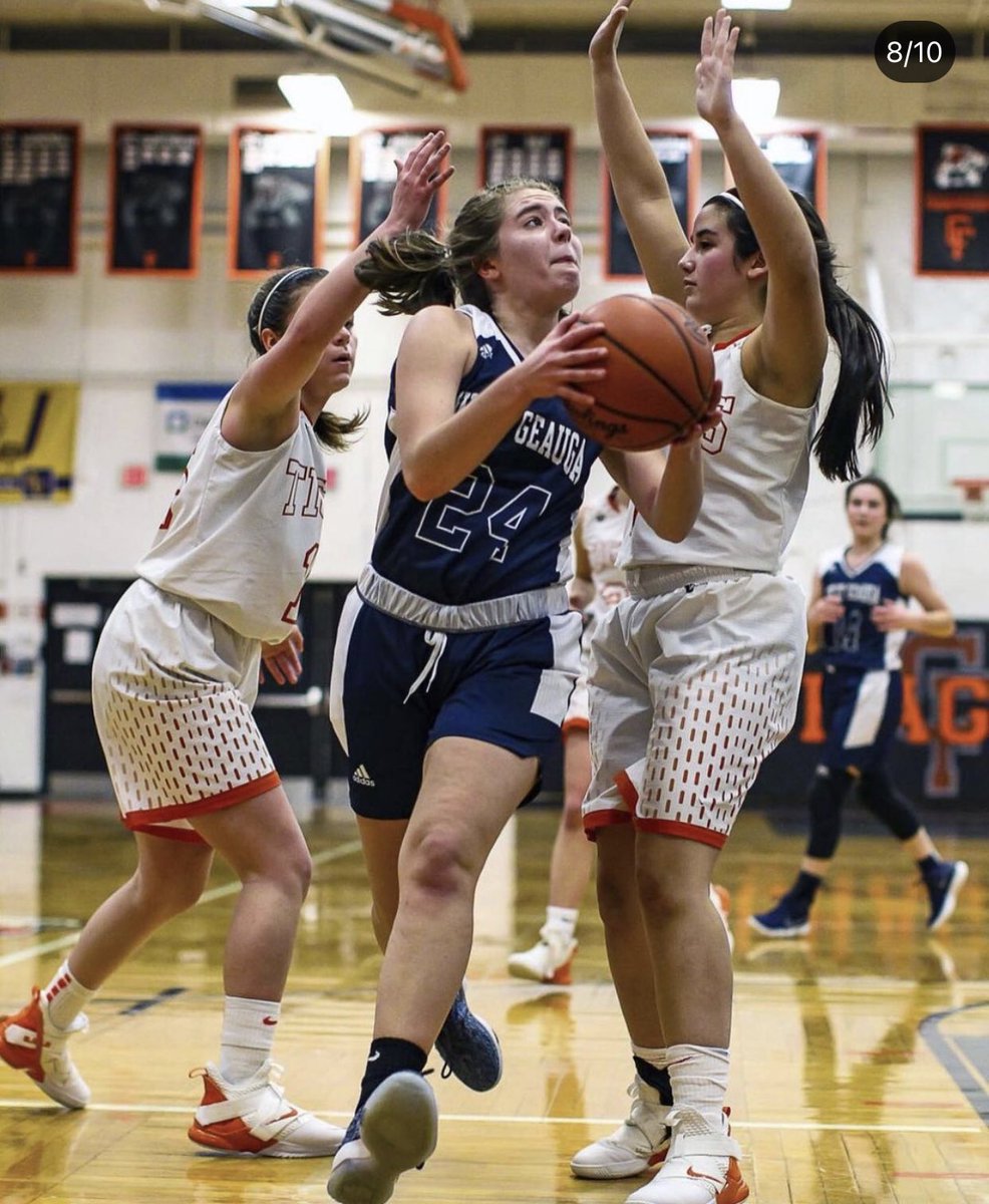 elanazebrowski's tweet photo. Not the hs basketball career I ever could have imagined but 4 seasons I will never forget. Thanks for everything. Truly bittersweet.
freshman ➡️ senior https://t.co/3Y5D13WnUE
