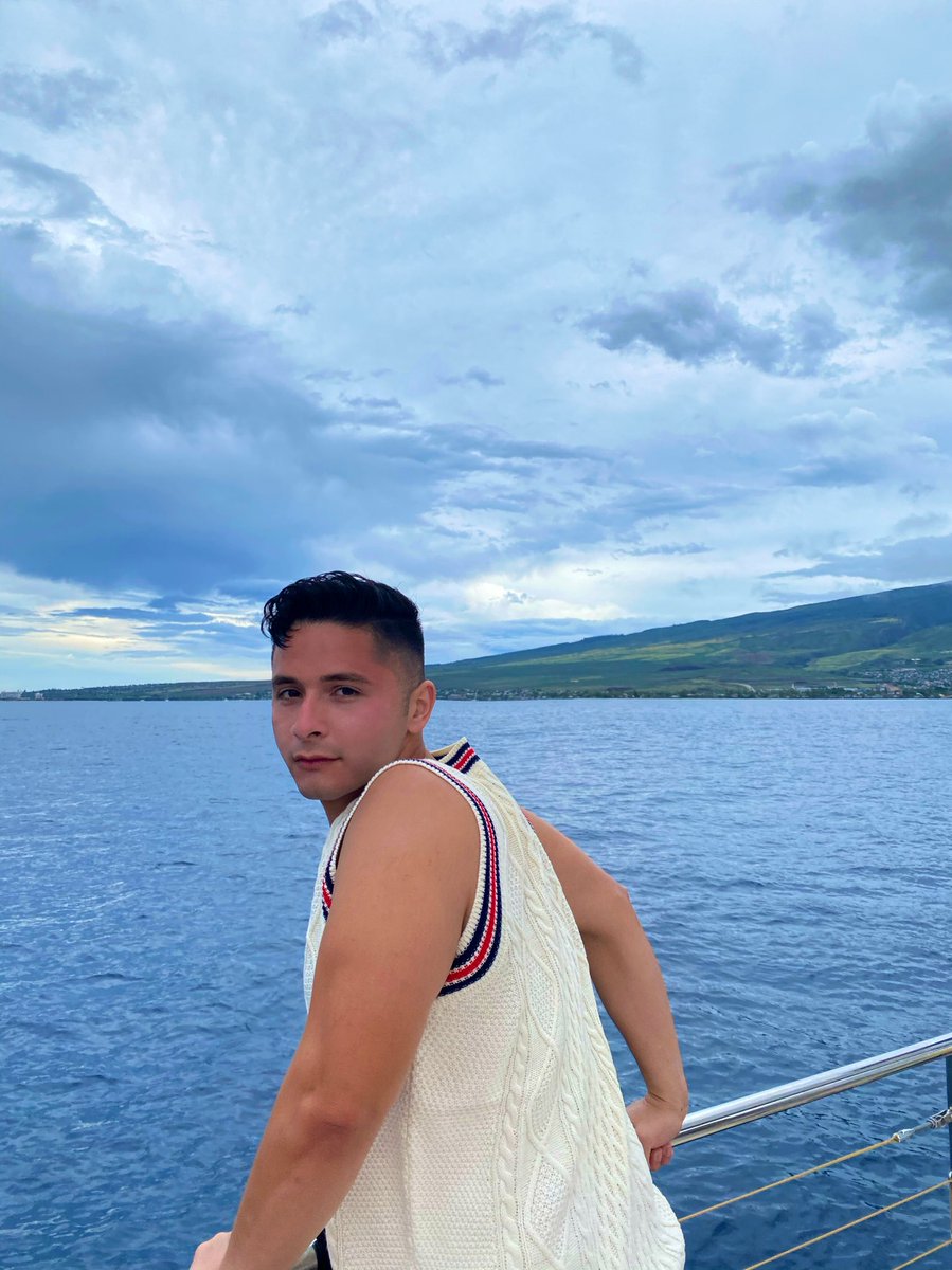 Ian323's tweet photo. Grateful for another year of life. Happy birthday to me. 🌺 https://t.co/LYPYQ9Ja3z