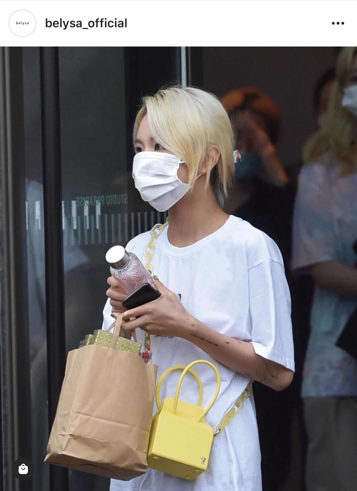 韓国情報 Honeycomb Korea 韓国アイドルも愛用しているバック 最近ち注目されてる Belysa というブランドのバックが可愛い ヒョナやテヨン チェヨンなどたくさんの韓国アイドルも使ってるんだって ミニサイズのバックはairpodsが入る