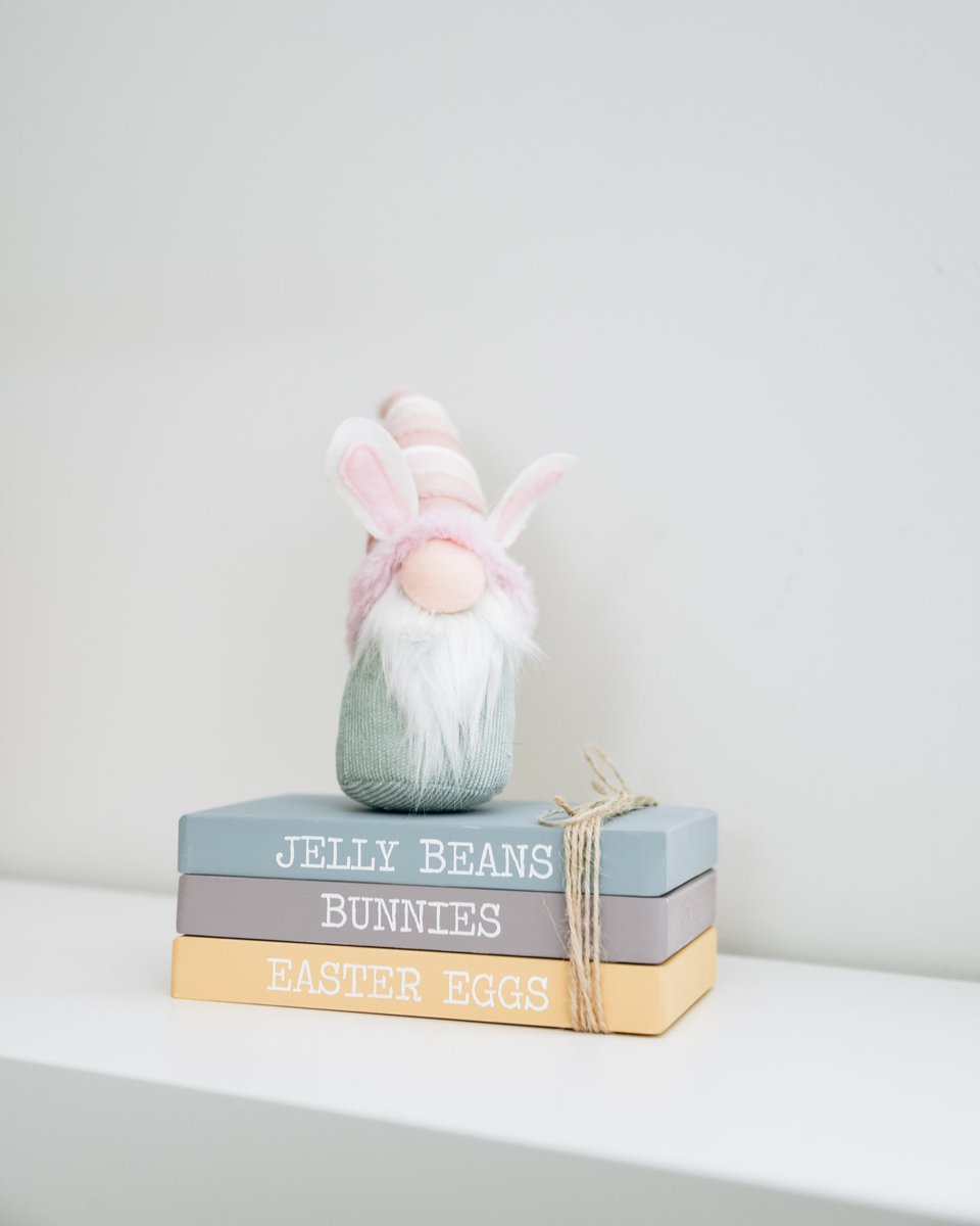 Do you DIY your Easter decor?  This DIY kit is a ton of fun for all ages and includes all the supplies to paint at home.

homeworksetc.ca/collections/ea…
