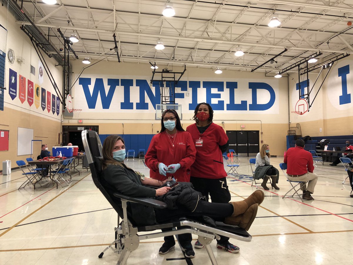W34EdFoundation's tweet photo. These folks have heart. #winfield34 donating blood to save lives. https://t.co/mfC96Opk5U