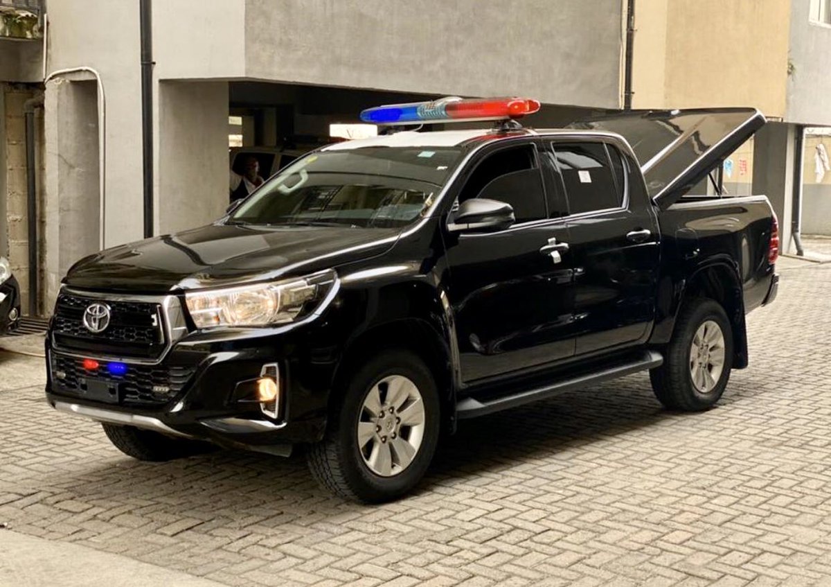 catchincruises's tweet photo. FOR SALE‼️
🔥 *Manufacturer:* TOYOTA

  *Model* HILUX V4

  *Year:* 2020

*Status:* FOREIGN USED  

*Colour* BLACK 

*Location:* LEKKI

*Price :* 22m (net)

☎️:08106622356 or DM

PLEASE RETWEET, MY CLIENT MIGHT JUST BE ON YOUR TL 🙏🏿 https://t.co/lecT6sT2At