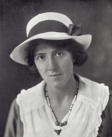 So. THREAD of Scottish historical women who were both good & bad. First, Marie Stopes. Born in Edinburgh, she wrote Married Love & fought for contraceptive advice for all. Her book changed the game for women in the early 20th century but she was a EUGENICIST. Gah! Awful! /1