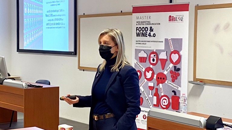 Oggi è ospite al <a href="/MasterFoodWine/">Master Food & Wine 4.0</a> <a href="/IUS_VE/">IUSVE - Istituto Universitario Salesiano Venezia</a> <a href="/CHIARAROSSETTO/">CHIARA ROSSETTO</a>, AD di <a href="/MolinoRossetto/">Molino Rossetto</a>.