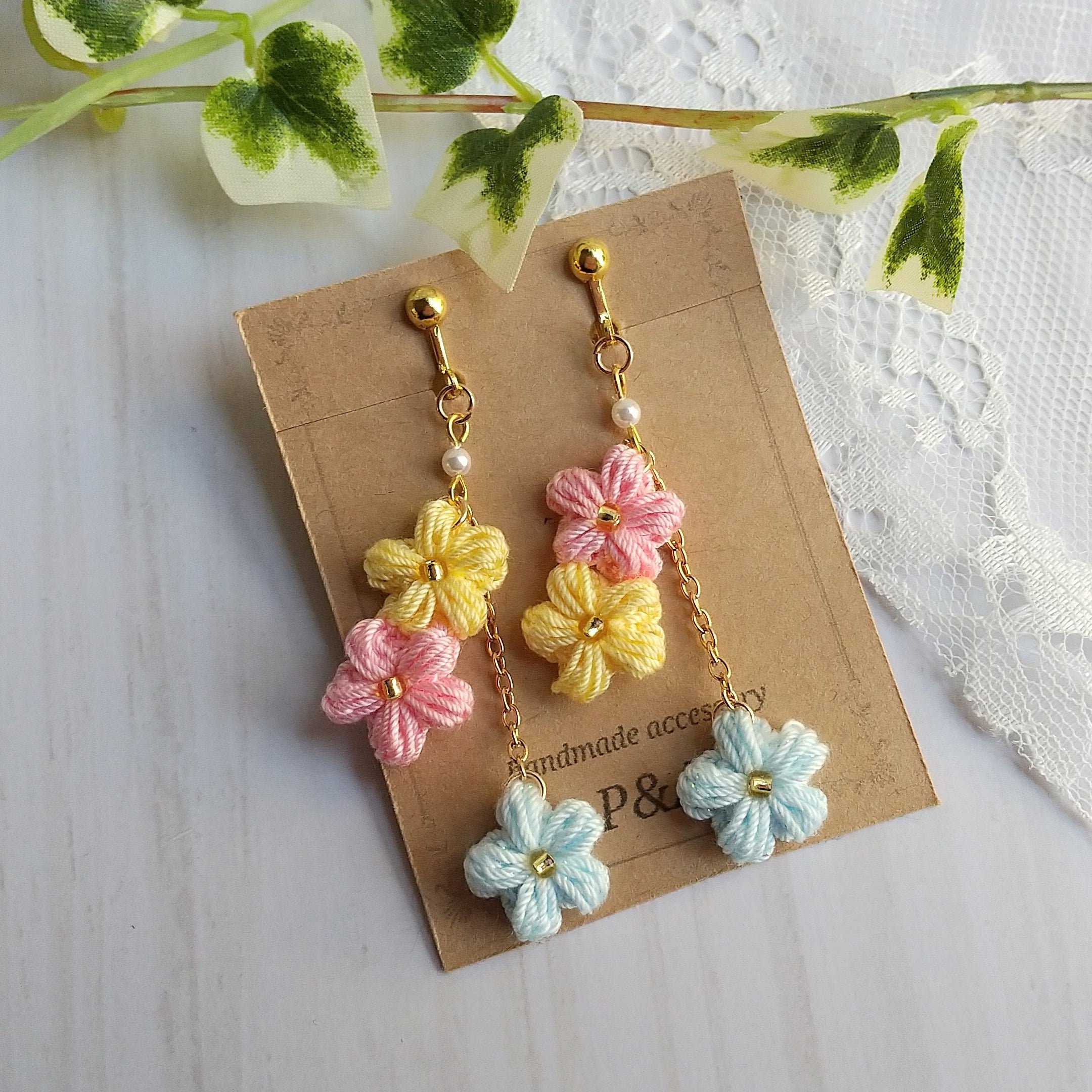 P A 春をイメージして ハンドメイドを始めてもうすぐ5ヶ月 売れたらいいなぁ W ハンドメイド ハンドメイドアクセサリー ハンドメイド好きさんと繋がりたい イヤリング ピアス かぎ針編み かぎ編み かぎ針編みアクセサリー 編み物