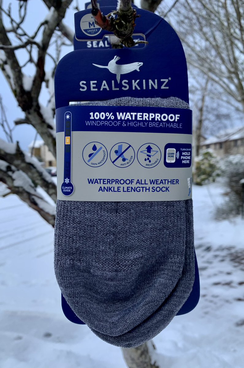 WindyWilson88's tweet photo. Windy says looks like I’ll need these bad boys this morning. My @sealskinz waterproof socks. Absolutely torrential here the now #Auchterarder #SealSkinz #WaterproofSocks #IfItsNotRainingItsNotTraining https://t.co/z72yPVdgRj