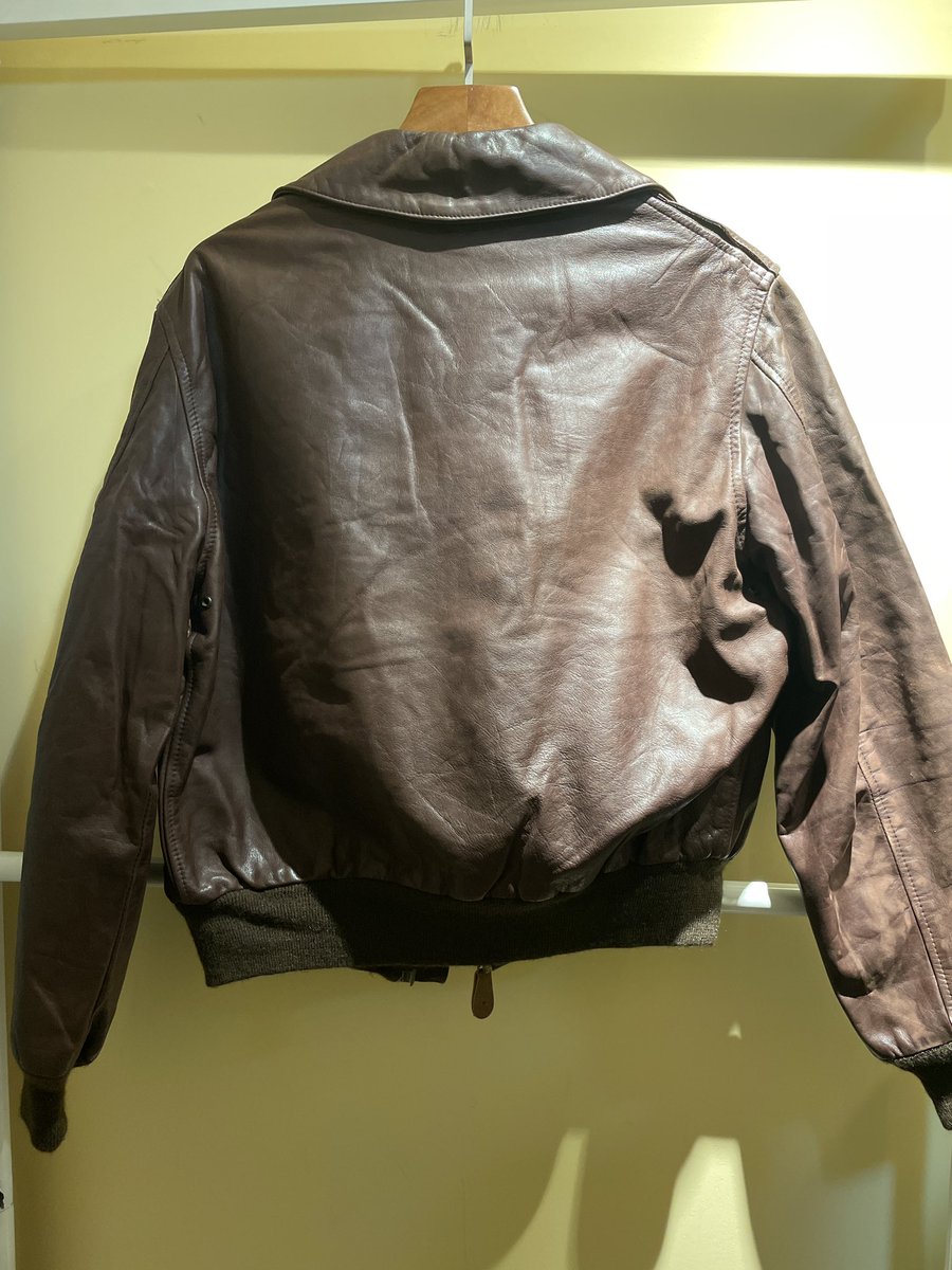 CHIWAWAVINTAGE's tweet image. 美產 Avirex for ac delco 工作服皮衣

衣長：61.5
肩寬：47.5
胸圍：51
袖長：64