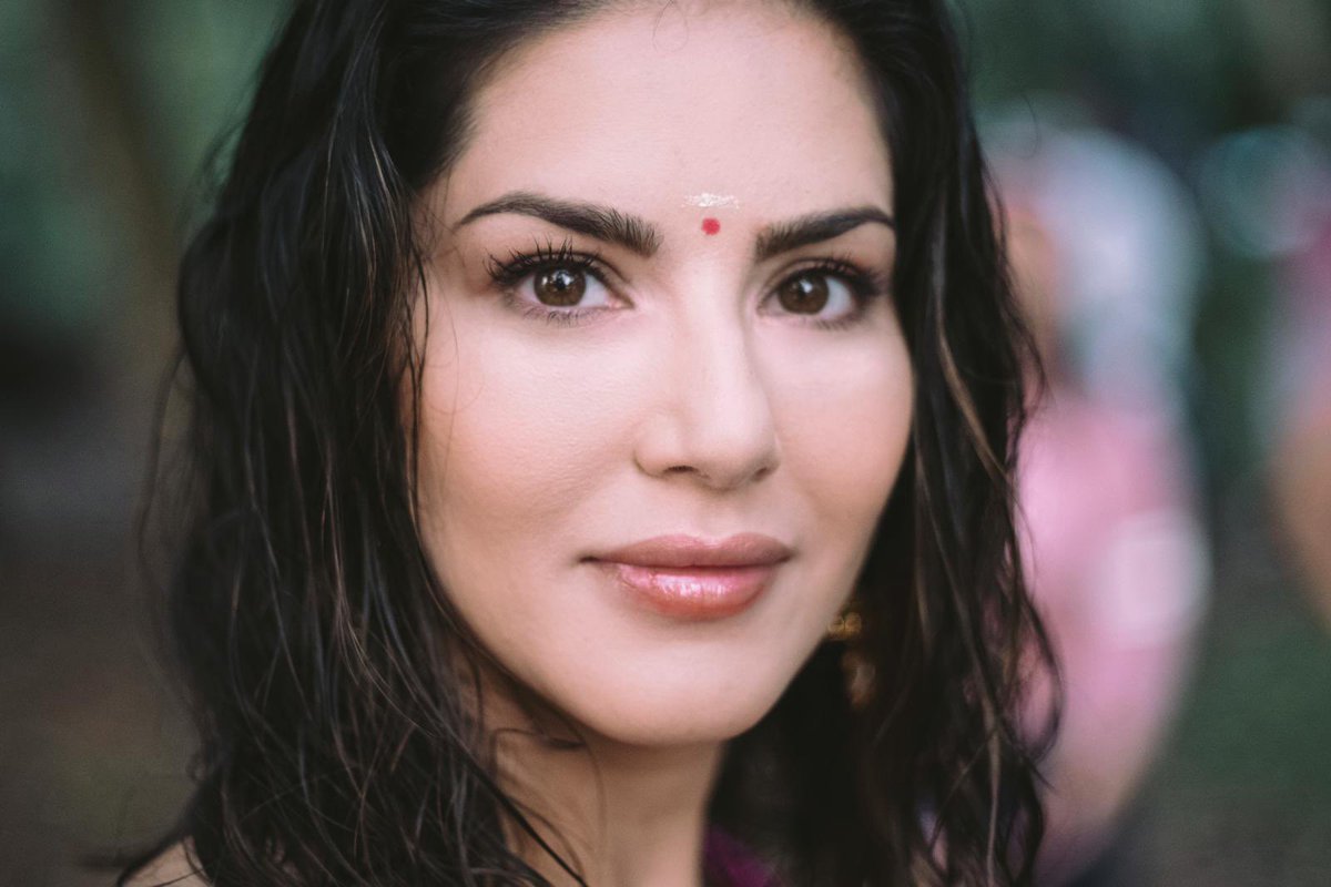 SunnyLeone tweet picture