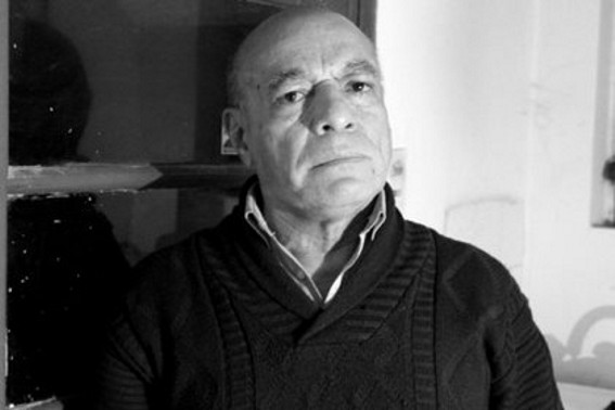 “El hombre que fotografió el horror”

Víctor Basterra tenía 35 años el 10/08/1979. Aquel día fue secuestrado por un grupo de tareas de la ESMA, junto a su compañera Dora Laura Seoane y la hijita de ambos de 2 meses, en la entrada de su casa de Valentín Alsina. Los trasladaron a