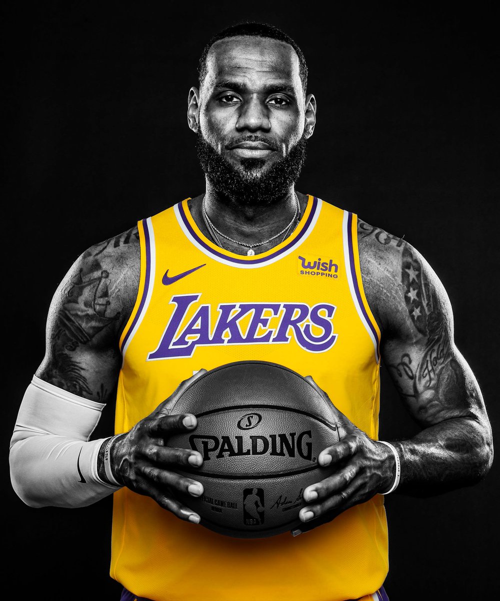 grahamk48's tweet photo. Lebron reaches 35,000 points.
We are witnessing greatness! #35000points #nba #nbagreat https://t.co/e32NWwED22