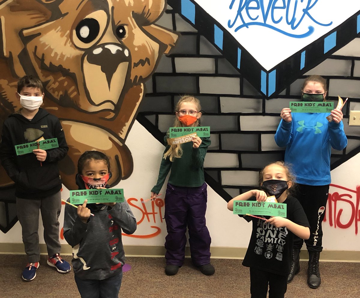 niemeyermr406's tweet photo. Wednesday’s awesomeness - these great kids know how to treat others and work hard! #CertificateOfAwesome #BeartoothElem #BeartoothSTRONG https://t.co/nD2pAOguL4