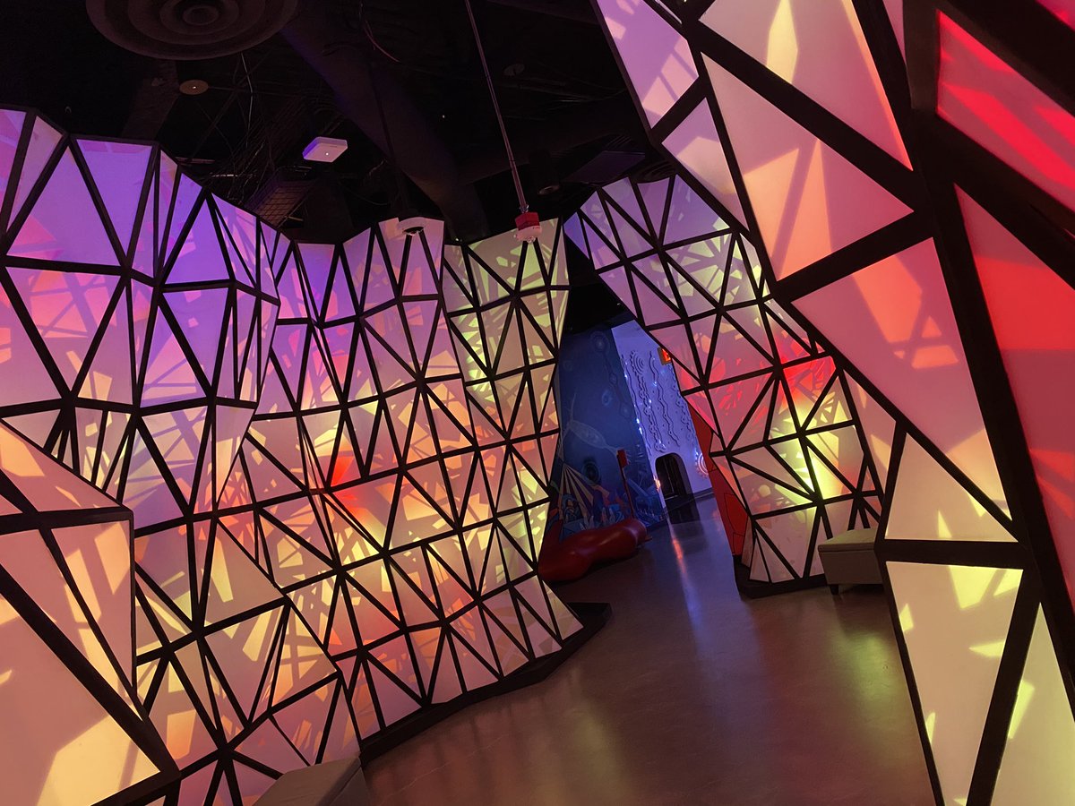 I could go on. This place has just so much to discover and to do. It’s not just about the ARG and the story, and it’s not just about trippy visuals, it’s truly an amazing experience.