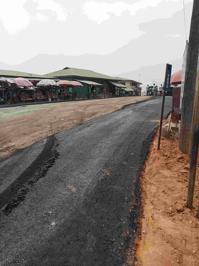 TrackaNG's tweet photo. N280m was allocated in the 2020 FG covid 19 intervention programmes for the special repair of Ugep-Ediba- Abba Qmege Ebonyi State border KM 0+000-KM25+000, Cross River State.

We tracked and report that work is ONGOING at the project site.

#Account4Covid #FollowCovidMoney https://t.co/rbPVz1TjjO