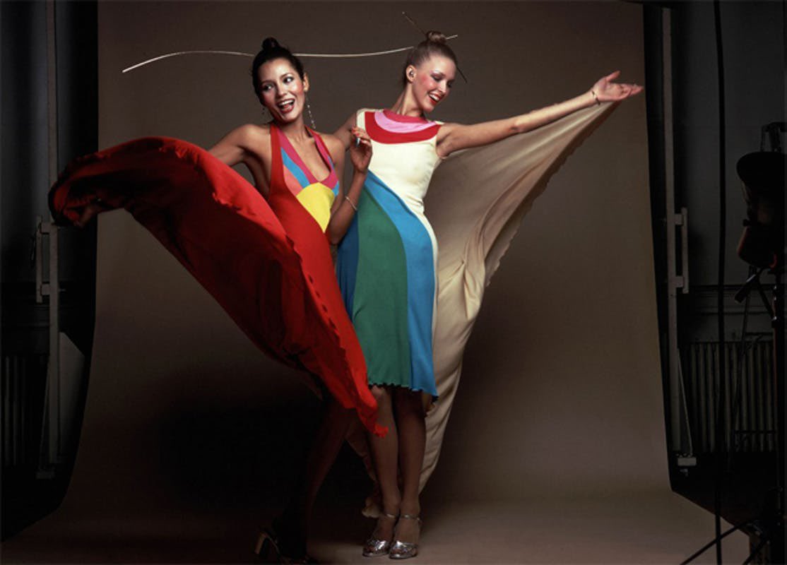 ICOMCostume's tweet photo. Color Blocking is Back, Here's the History of the Black Designer That First Popularized It https://t.co/xmJ2mfmU2C #fashionfriday #stephenburrows #blackhistorymonth https://t.co/lh8givv0fH