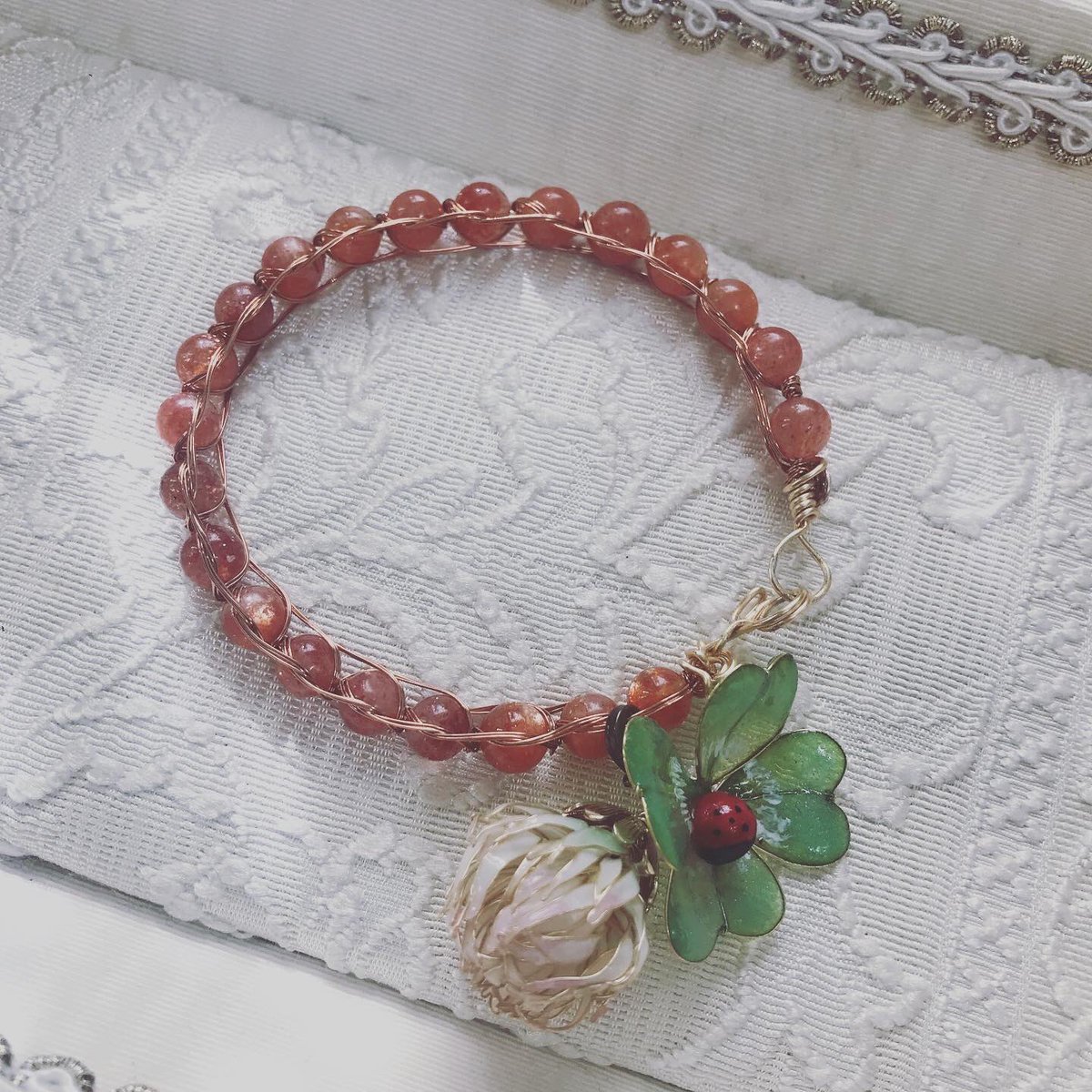 クローバー白詰草