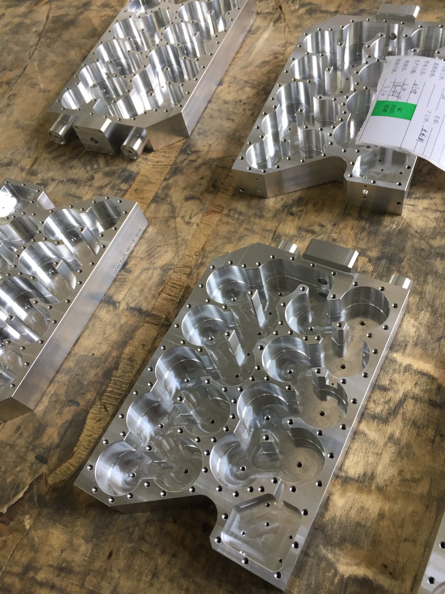 Mike Deng tweet media