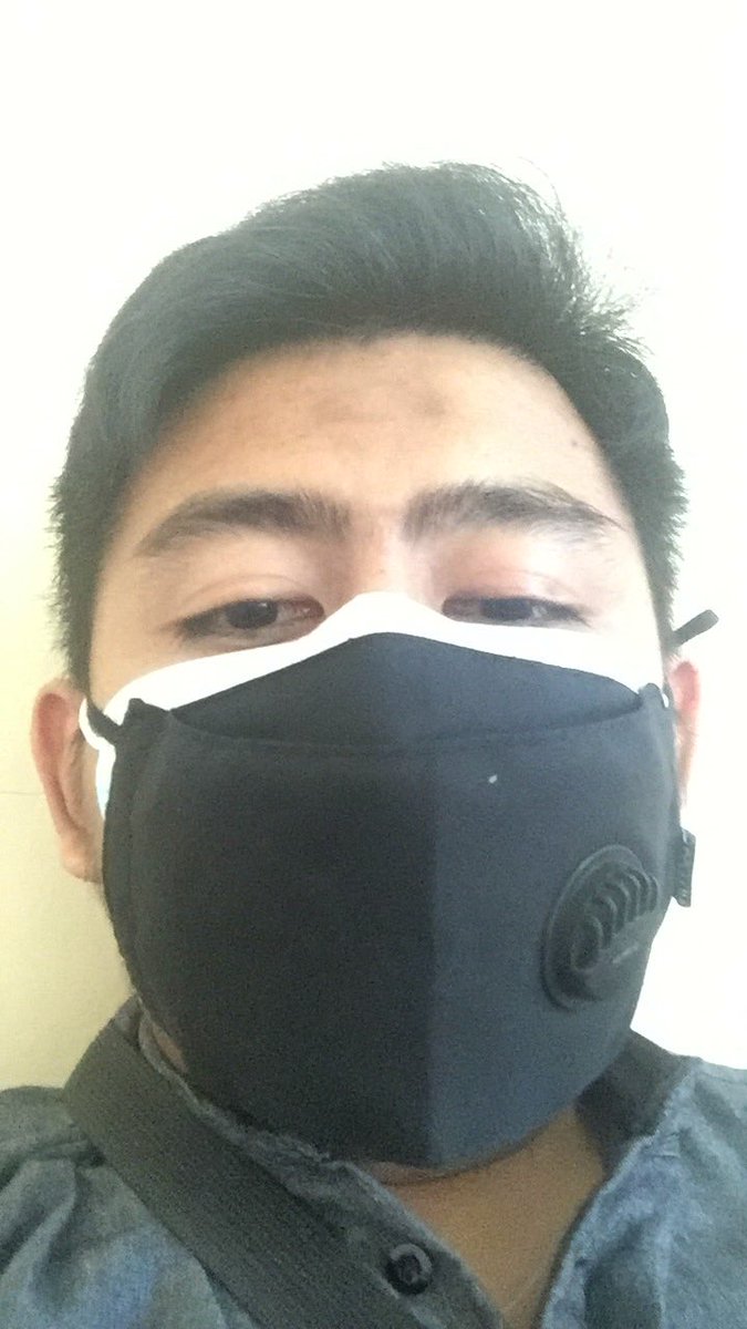 Menjaga org terdekat, agar tidak terpapar karena porfesi, di rumah pun harus pake duble, semangat nakes