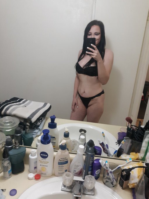 Unpleasant dreams my darlings...🖤 #sarashangrila #onlyfansmodel #proswitch #AltPorn #babesoftwitter #confident<a href="/tag/sarashangrila"class="tags">#sarashangrila</a><a href="/tag/confident"class="tags"><span>#confident</span></a><a href="/tag/pornhub"class="tags"><span>#pornhub</span></a><a href="/tag/altporn"class="tags"><span>#altporn</span></a><a href="/tag/empowered"class="tags"><span>#empowered</span></a><a href="/tag/naturalbody"class="tags"><span>#naturalbody</span></a>