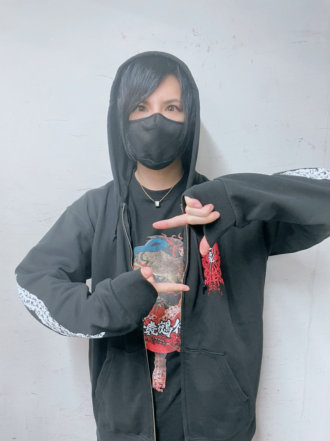 カタログギフトも！ 己龍  X: على ミュージシャン