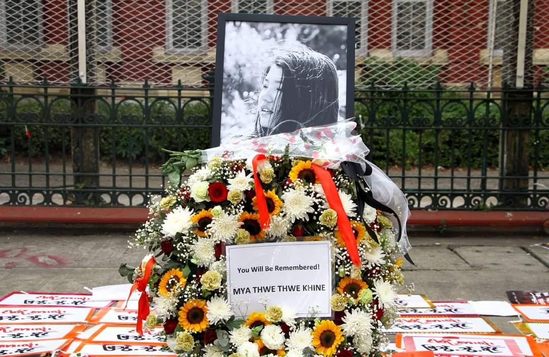 Byun_Sori6104's tweet photo. You will be always remembered in our hearts sisiter Mya Thwe Thwe Khine 🙏

Rest in Peace 🙏

WE NEED JUSTICE
#WhatsHappeningInMyanmar
#Feb19Coup https://t.co/wijeXbXh3m