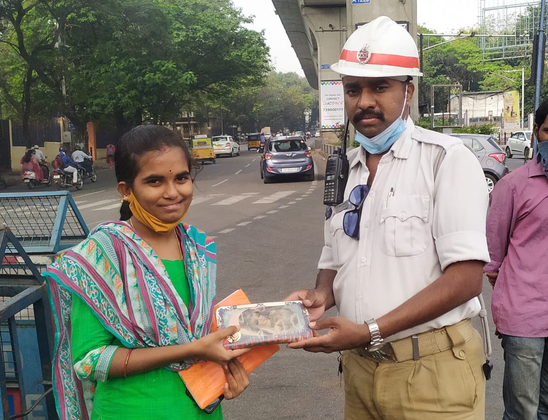 A woman lost her Wallet with cash Rs 8000/-, one samsung mobile, debit card and other cards at Ravindra Bharathi today i.e 19-02-2021 at 0945hrs while she travelling towards Punjagutta. HG-Venkateswarlu-Tr PS Saifabad found it and informed to wallet holder and handed over to her.