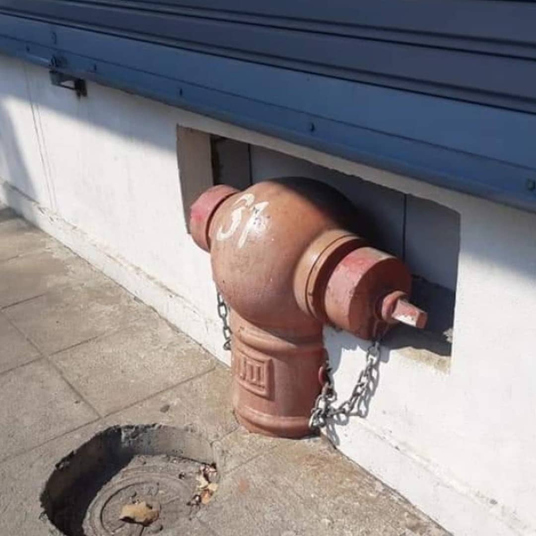 stevekaposi's tweet photo. Fire hydrant fail in #Thailand! 

https://t.co/iY95lox5sB 

https://t.co/gINVnYHj1j 

https://t.co/cq397N9bCv 

#Bangkok #SteveKThailand #TACSThailand #ThailandWatch #DiscoverThailand #StrangeThailand #AmazingThailand #FunnyThailand #fails #ThaiBuildingFails #ThailandFails https://t.co/2uvTION8Oo