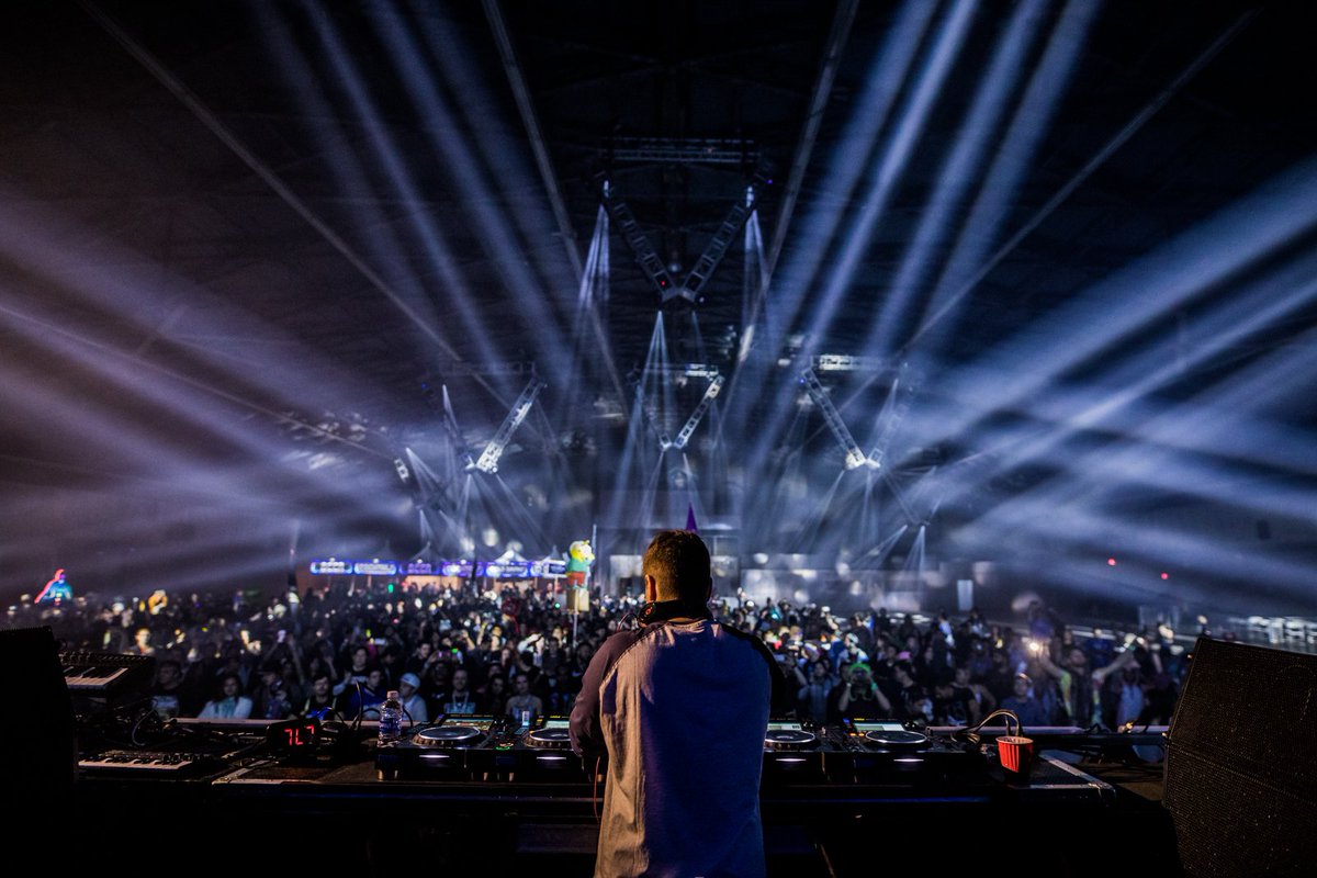 We are ready for the brand new episode of SoundCasting Radio! Join us at 3PM EST via <a href="/diradio/">DI.FM</a> Epic Trance Ch > di.fm/epictrance | #SCRadio342