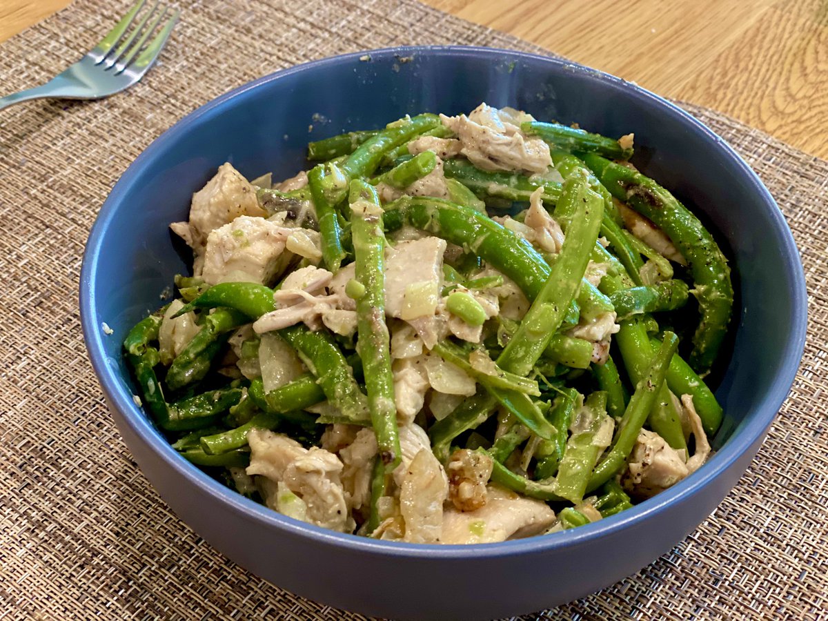 OMADKetoKitchen's tweet photo. Keto Greenbean Chicken Alfredo #Italianfood #paleo #ketodiet #omad https://t.co/cLpsMbeypI