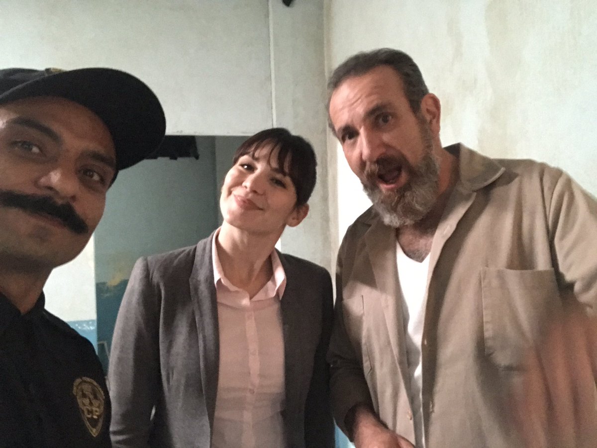 MarcoAurelioNav's tweet photo. En La última producción trabaje en el departamento de Defectos Especiales 😝😂😂😂

@LuzRramos @hernanmendoza_ @giselleglztv #ImperioDeMentiras #luzramos #defectosespeciales https://t.co/8O39ITA8wa