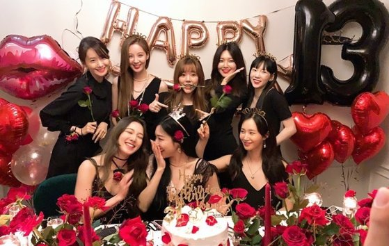 theseoulstory's tweet photo. According to this article, SNSD members are discussing on their potential comeback 

Insiders share the girls are currently coordinating their schedules between May and June. If schedules permit, they might also do music broadcasts

Source: https://t.co/yNJY6xBpmv https://t.co/2RAcyOTip7