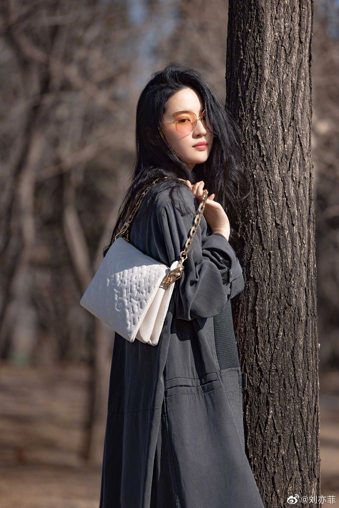 Yifei's Sina ม.ค.-เม.ย. 2564 EukqDkBU4AIi9Dk?format=jpg&name=large