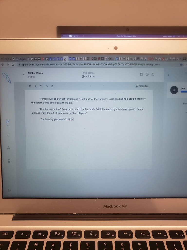 Jen L Grey tweet media