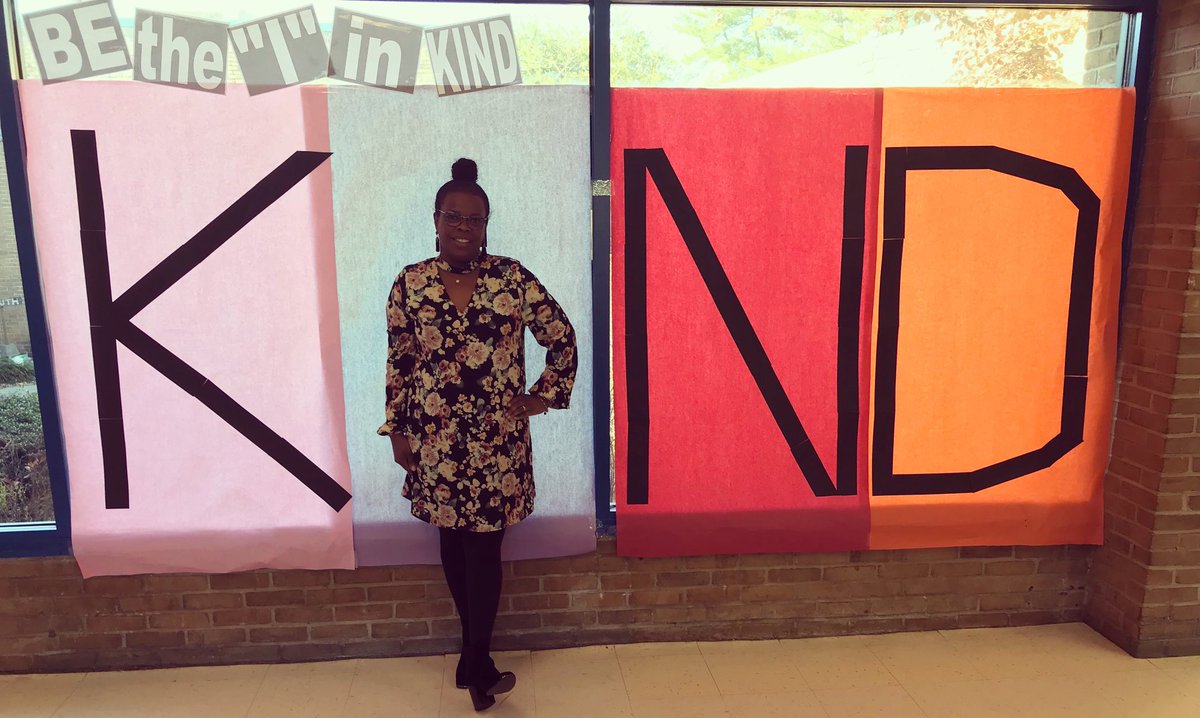 DMPrincipal's tweet photo. Be the ‘ I’ in KIND! #VAisForKindness #BeKind  #ClassyFriday #FollowTheStars💫 #KindnessWeek @MacArthurACPS @ACPSk12 https://t.co/DEFXvKn8Fh