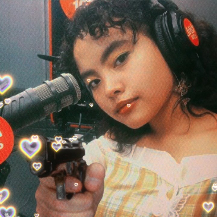 __intoarts's tweet photo. ✨ SABE Q STREAM SANDALI LANG ✨

@dandanshanne | ⏳🌜
#SandaliLangMV https://t.co/nZrm7Rq9Gb