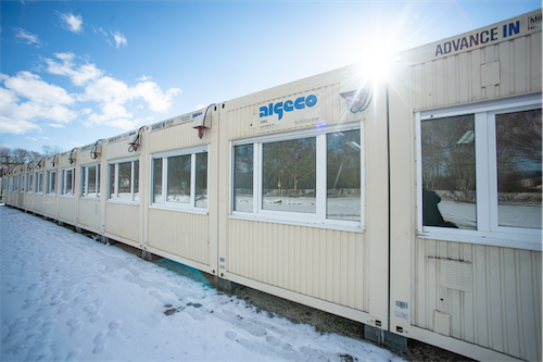 algeco_de's tweet photo. Ein weiterer Schritt im Kampf gegen Covid19 mit einem neuen Impfzentrum von ALGECO in der Gemeinde Deggendorf in Bayern! 🦠 💪🏻
Vom ersten Telefonat bis zur Übergabe der finalen Anlage vergingen lediglich sieben Tage. 
📌 Mehr Infos unter: https://t.co/Hv9r17V90f https://t.co/aJrAsdPe2T