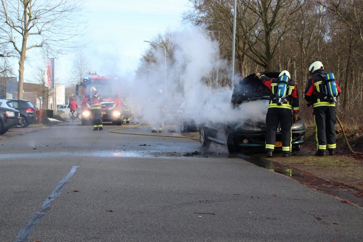 Brandweer uitgerukt voor autobrand in Assen - #Drenthe -..