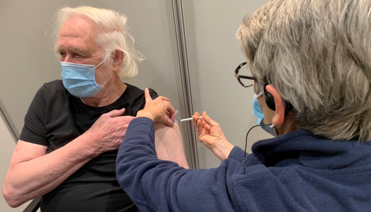 De afgelopen weken hebben wij weer inspecties uitgevoerd bij vaccinatielocaties. Wil je weten wat wij hebben gezien? Onze bevindingen staan op onze website. 👉 igj.nl/actueel/nieuws…