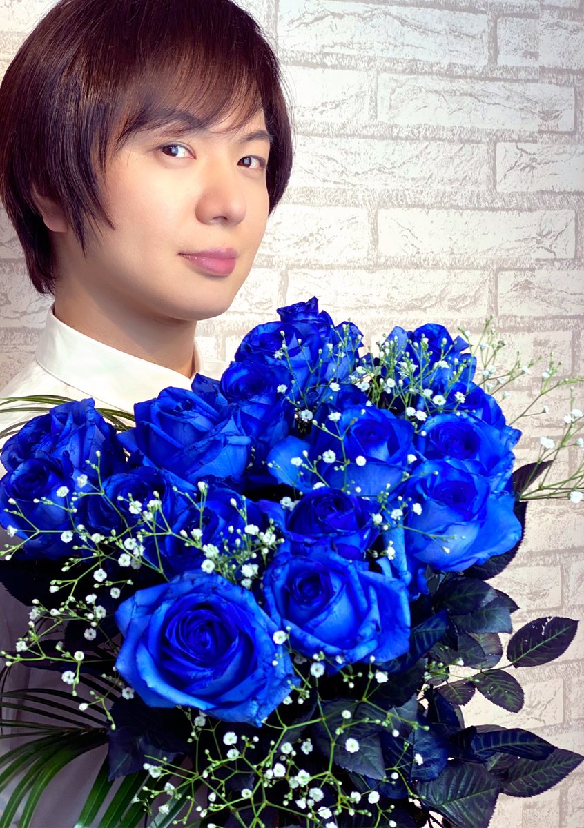 竹島宏スタッフ 公式 薔薇 青 青色の薔薇の花束が届きました 青色の薔薇の花言葉は 夢が叶う 世界中の皆さんの夢を 叶えてあげます そんな事ができたらいい ですね 今日も1日お疲れ様でした ひろネット 花便り 花言葉 花 薔薇 竹島宏スタッフ 公式 薔薇 青 青色の薔薇の花束が届きました 青色の薔薇の花言葉は 夢が叶う 世界中の皆さんの夢を 叶えてあげます そんな事ができたらいい ですね 今日も1日お疲れ様でした ひろネット 花便り 花言葉 花 薔薇