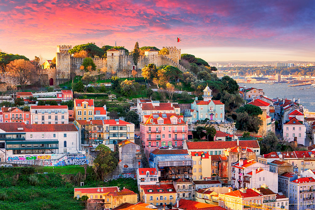 TourismBot's tweet photo. Here you can see a little about PORTUGAL. This place was requested 1 times! #PORTUGAL #Tourism #TouristicPoints #TourismBOT https://t.co/8JtVIBKNTi