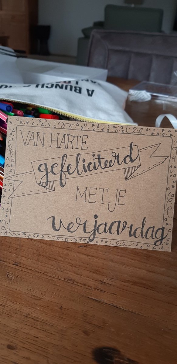 Handletteren! Heerlijk rustgevend 😊