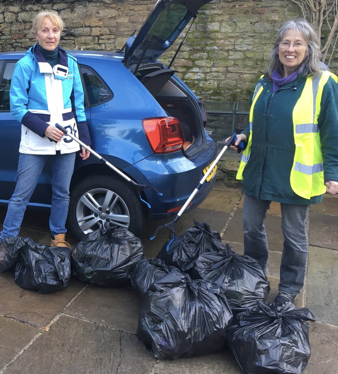 LaxtonJunior's tweet photo. Look at all the litter that Mrs Pearson and Mrs Fryatt picked up on their litter pick! It's the tip of the iceberg but we're working hard as a community to reduce littering in our local areas. 👏💪♻️✅🚮 #WeAreLJS #keepbritaintidy #Care #Community #OundleWasteless #GreatGreenWall https://t.co/7YnCCEg3C9
