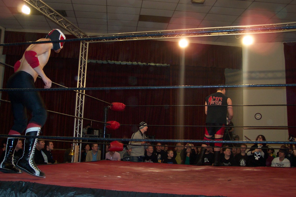 Kevin Steen vs. El Generico:[cont]