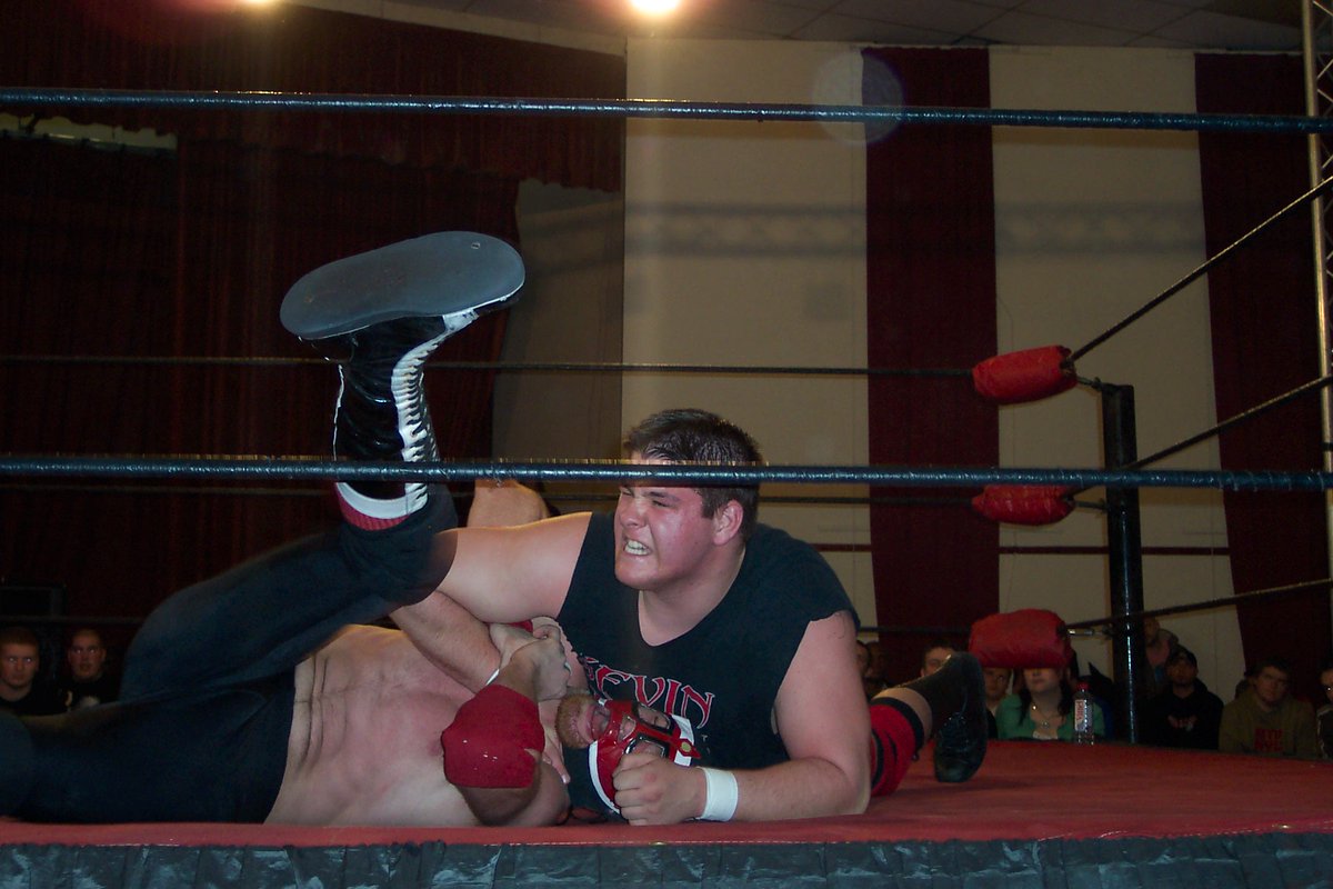 Kevin Steen vs. El Generico:[cont]