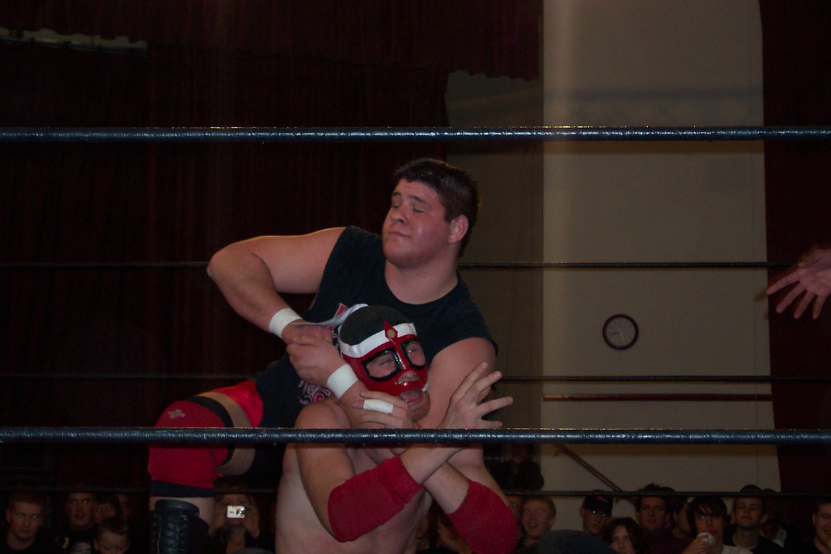 Kevin Steen vs. El Generico:[cont]