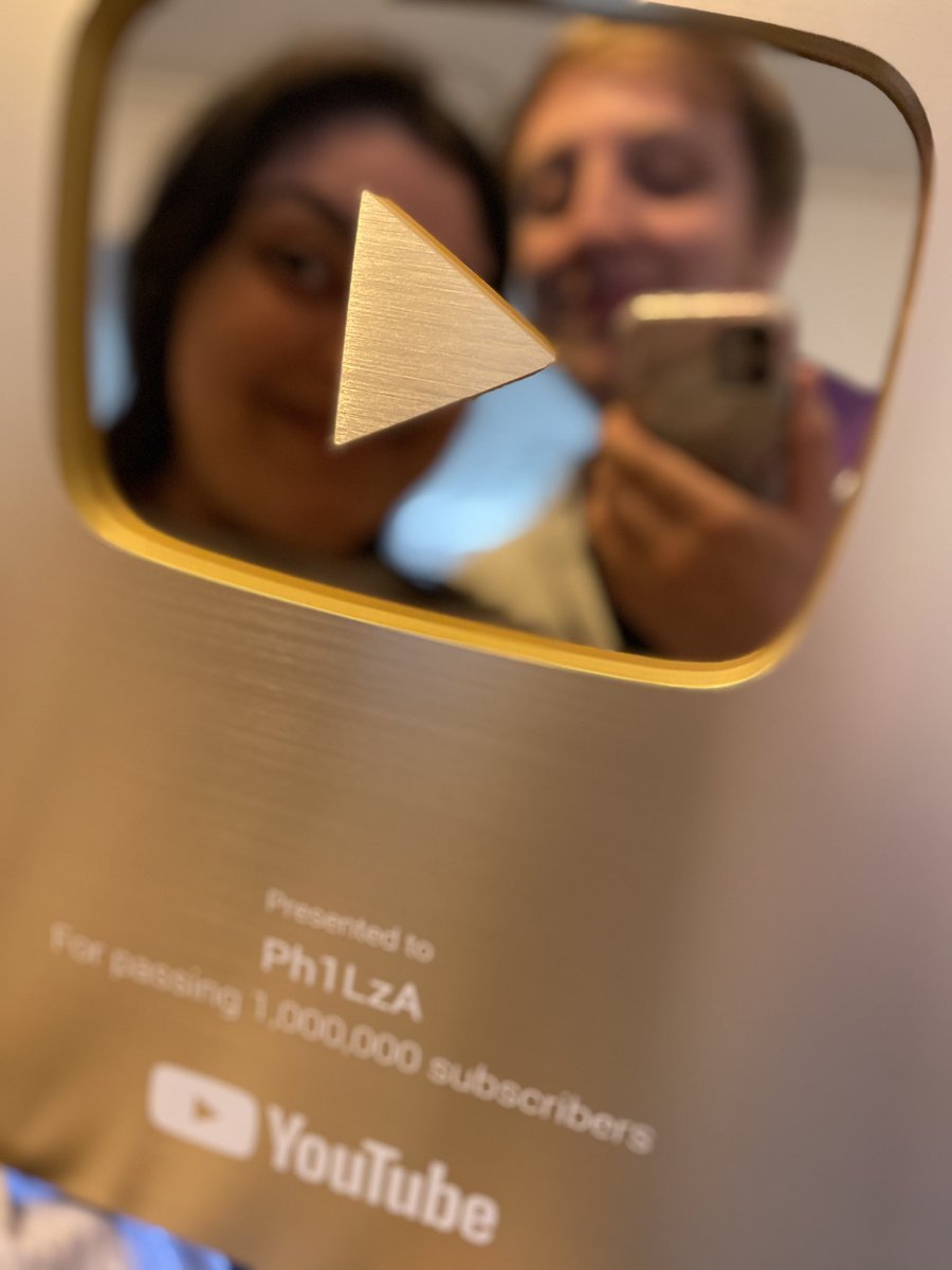 Ph1LzA's tweet image. Thank you SO MUCH for the support everyone 💜 :) This is mental.