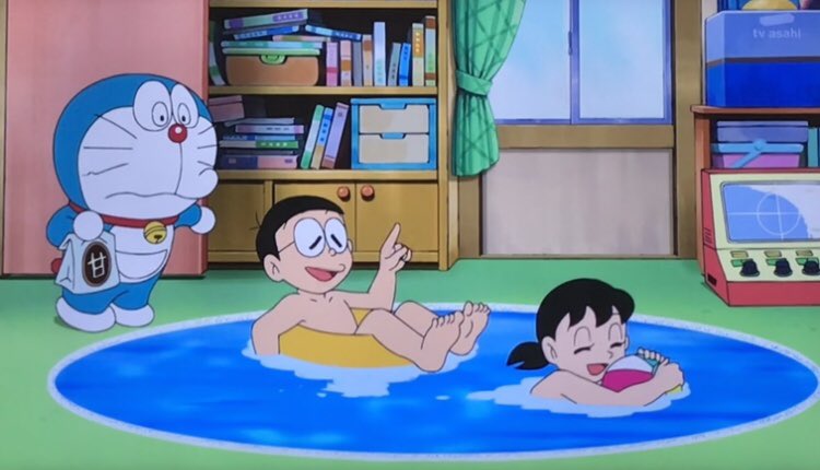 シュピー サブアカ 21 2 13放送のドラえもんの 大雪山がやってきた より のび太としずかちゃんの水着 いいな この道具 お家で旅行ができるね